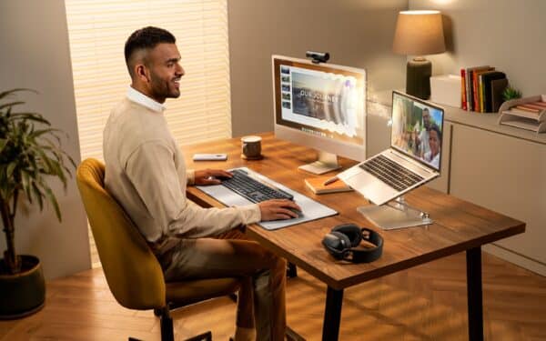 „Logi Work Days“ grįžta: atsisveikinkite su diskomfortu prie darbo stalo