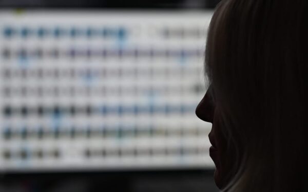 Ar ES gali uždrausti „Meta“, „Google“ ir „Microsoft“? Komisarai siunčia griežtą signalą