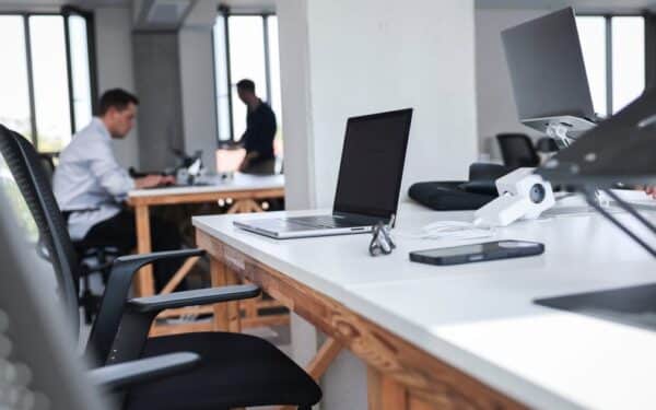 Kibernetinio saugumo sumetimais EP apribojo dirbtinio intelekto įrankių naudojimą