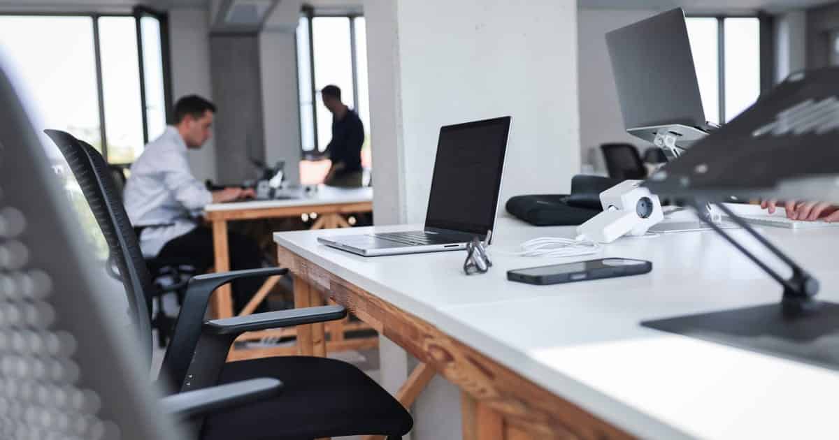 Kibernetinio saugumo sumetimais EP apribojo dirbtinio intelekto įrankių naudojimą