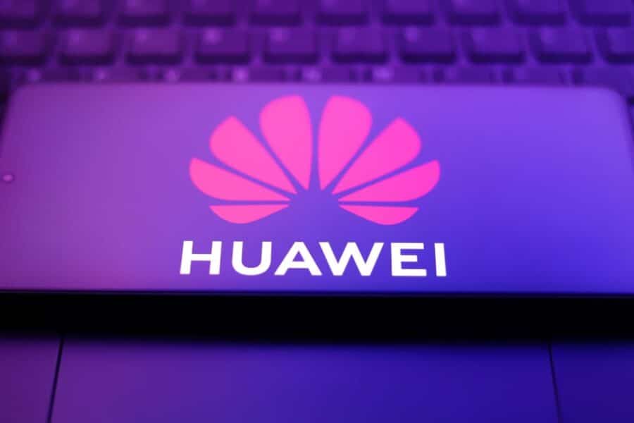 Reikšmingas posūkis „Huawei” byloje: ES teismo patarėja parėmė draudimus 5G tinkluose
