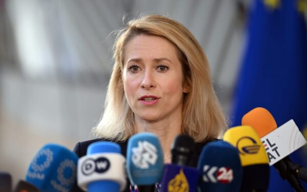 Hormuzo sąsiaurio klausimas skaldo ES – dalis šalių atsisako pasiduoti JAV spaudimui