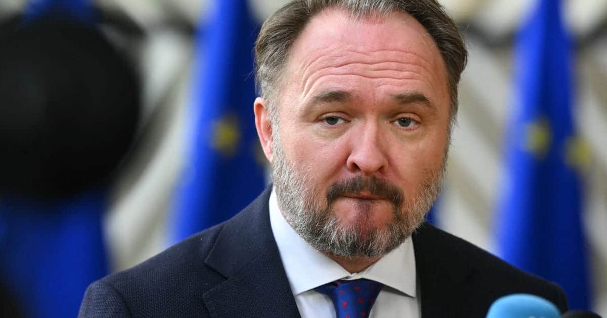 ES siunčia griežtą signalą: rusiškos energijos nebus, net jei kainos šoks dar aukščiau
