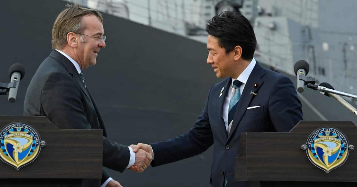Vokietija siūlo Japonijai karinį susitarimą: siekiama mažinti barjerus karių pratyboms