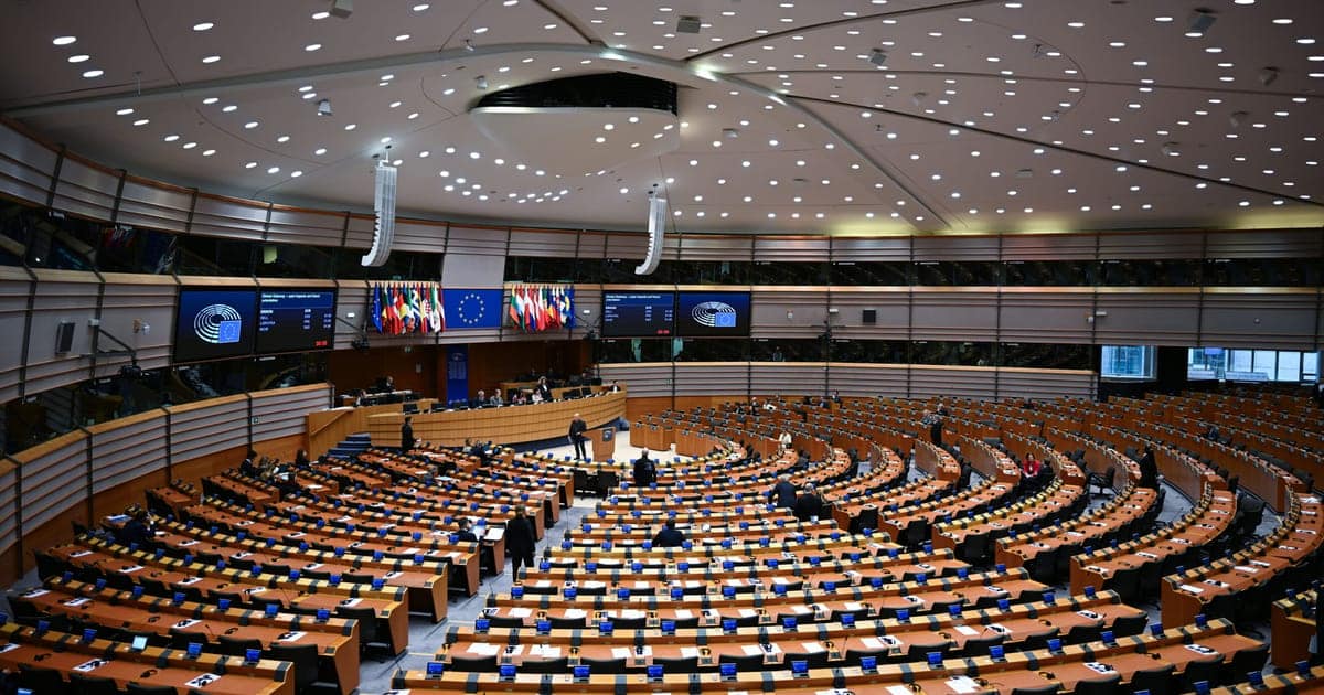 ES patvirtino susitarimą su JAV, tačiau viena detalė susijusi su Trumpu kelia klausimų