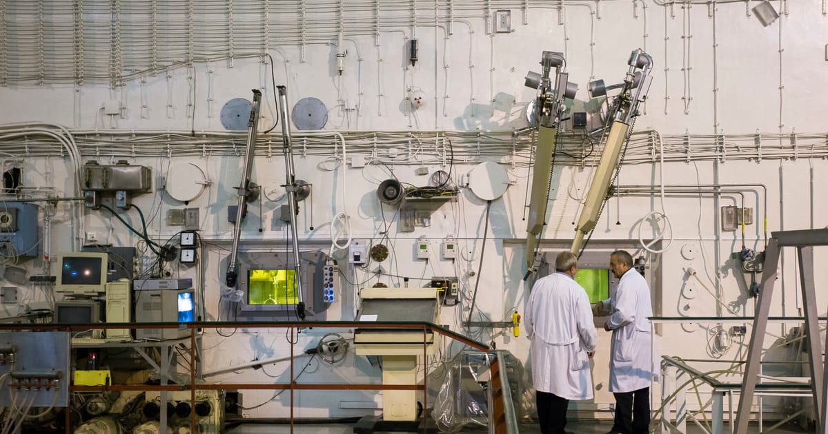 Pėdsakai veda į Iraną: Lenkijoje sujudimas dėl atakos prieš branduolinį centrą