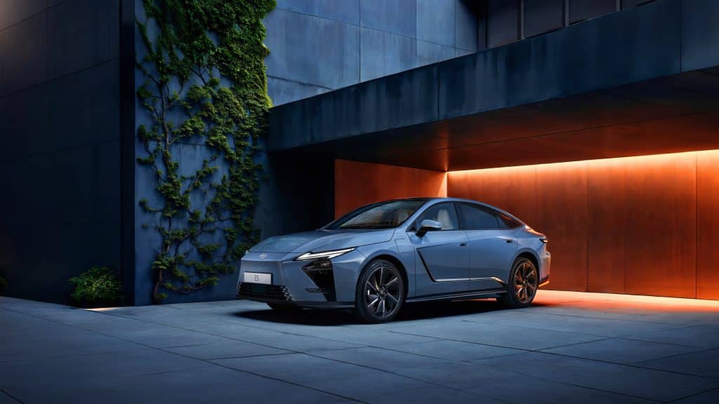 „Lexus ES“ serija. Gamintojo nuotr.