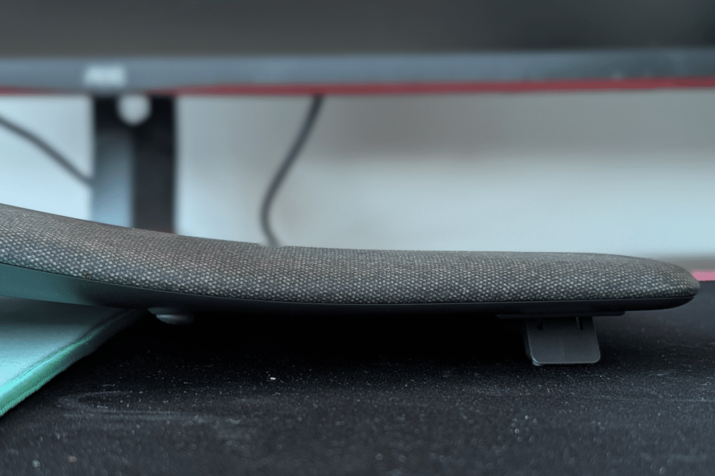 „Logitech Ergo K860“ klaviatūra. Luko Snarskio nuotr.