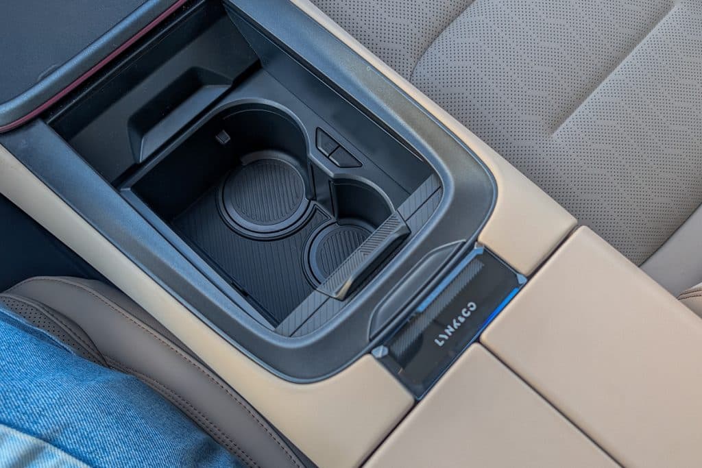 „Lynk & Co 08” automobilis. Luko Snarskio nuotr.