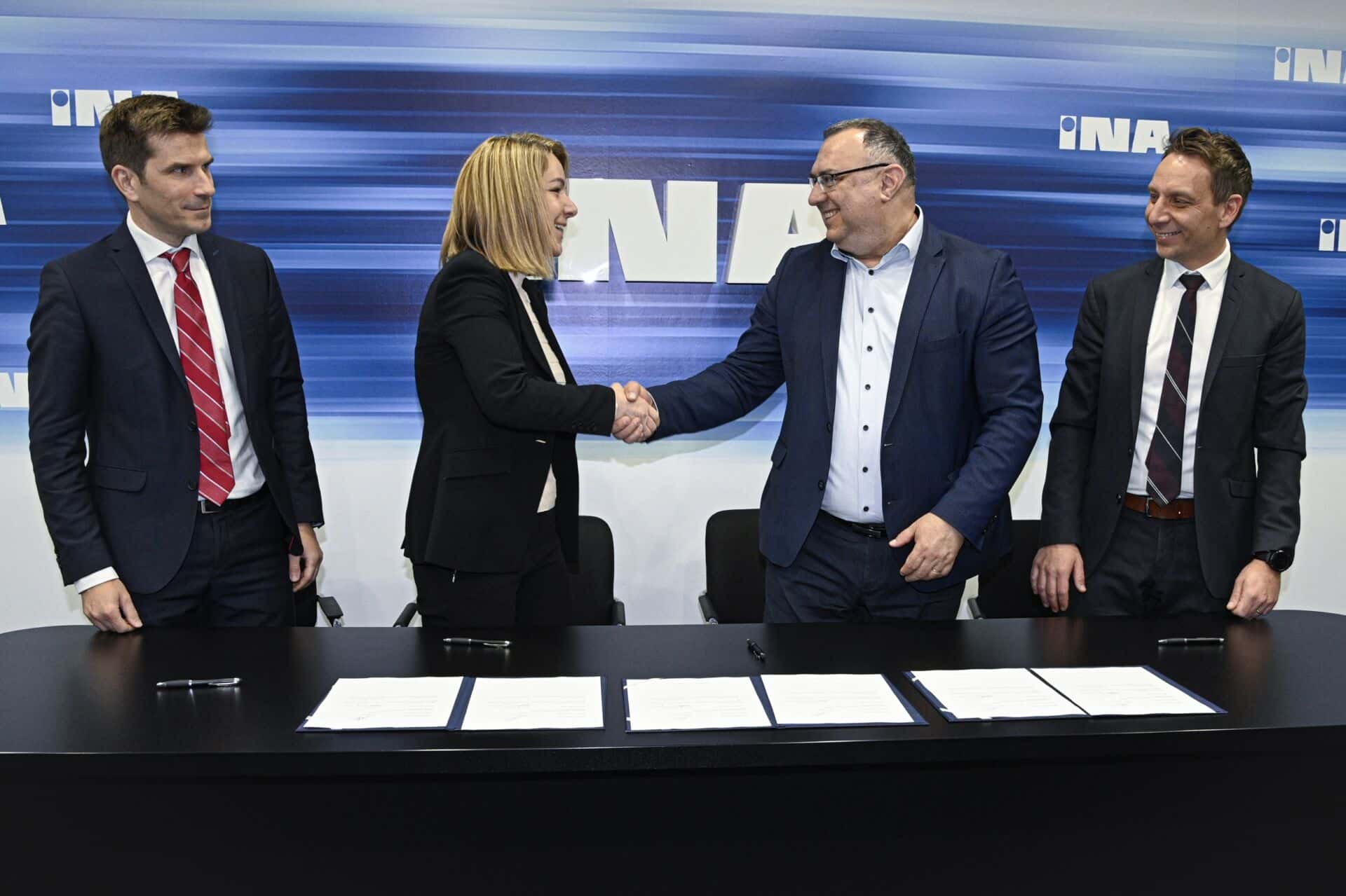 „INA“ stiprina pozicijas: ar naujas sandoris signalizuoja didesnius pokyčius naftos rinkoje?