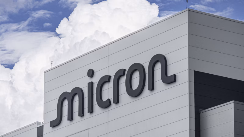 „Micron“ akcijų vertė krinta, investuotojus neramina karo ir infliacijos grėsmė