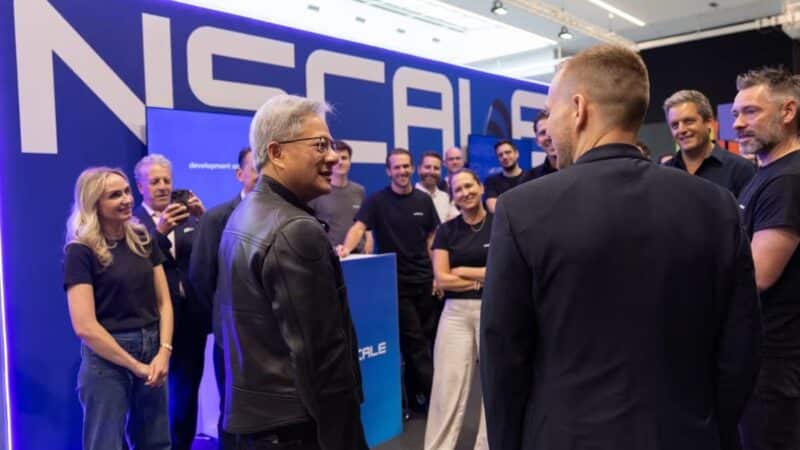 Milžiniškos investicijos į dirbtinį intelektą, britų startuolis pritraukė įspūdingą sumą