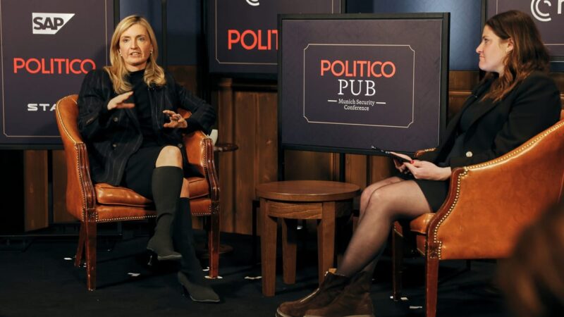 Diplomatinė įtampa: Vašingtonas paneigė planus remti politines jėgas Europoje