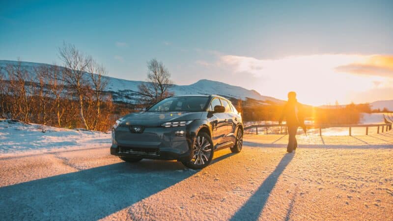 „Subaru“ pristato atnaujintą visiškai elektrinį „Solterra“ automobilio modelį