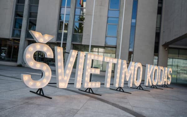 Švietimo forume Kaune aptartos švietimo aktualijos, įteikti „Metų mokytojo“ apdovanojimai