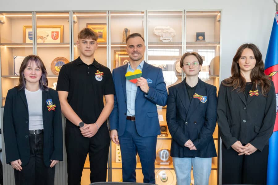 Trakų rajonas skiria 20 tūkst. eurų gabiems jaunuoliams, atrinkta 10 stipendijų gavėjų