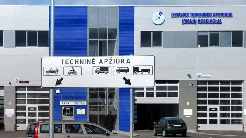Svarbus įspėjimas vairuotojams: prieš techninę apžiūrą patikrinkite šiuos dalykus