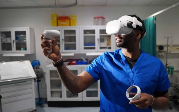 Ketina pakeisti medikų mokymus: „Oxford Medical Simulation“ gavo 5,78 mln. eurų