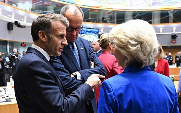 Dujų kainos šoka aukštyn, karas Artimuosiuose Rytuose kelia nerimą Europai