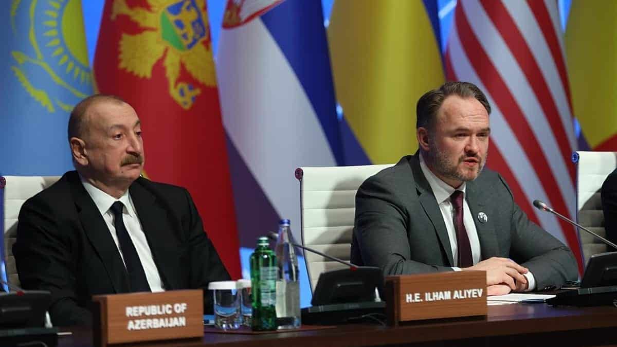 Dujų krizė darosi vis gilesnė, po Kataro sprendimo – ES skubiai ieško naujų partnerių