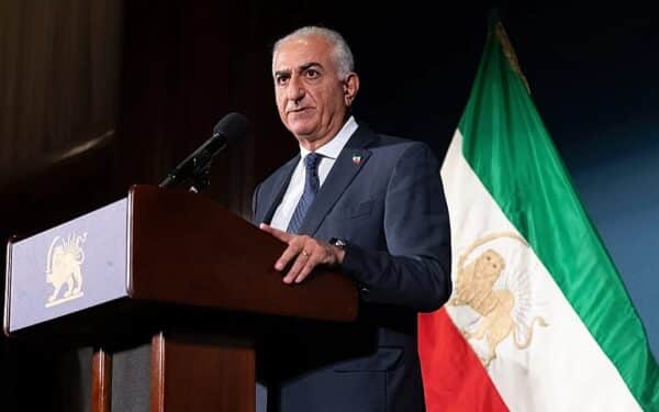 Briuselis atsargiai žvelgia į Irano opoziciją: Pahlavi yra ne vienintelis, bet ryškiausias vardas