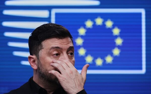 Ar parama Ukrainai pakibo ant plauko? Lenkija teigia, kad viskas priklauso nuo rinkimų Vengrijoje