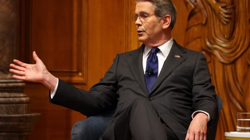 JAV iždo sekretorė pratrūko: kaltina Ispaniją sąmoningai rizikuojant amerikiečių gyvybėmis