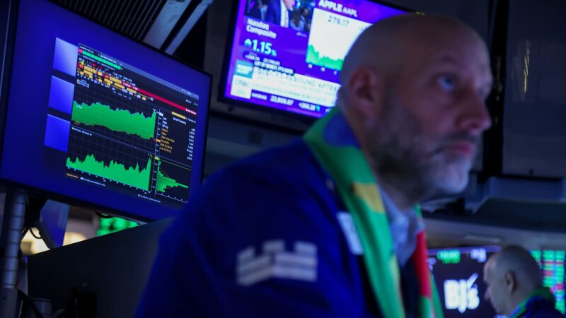 Žinomas Wall Street komentatorius: biržos nuosmukis dėl Irano karo atveria netikėtų investavimo galimybių