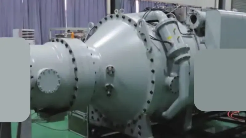 Kinija sukūrė kompaktišką mikrobangų ginklą, galintį išvesti „Starlink” palydovus iš rikiuotės