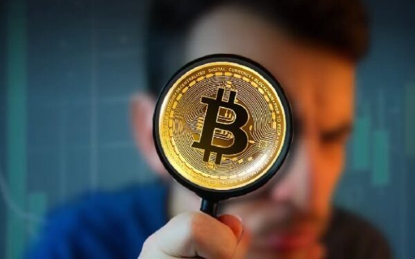 Bitcoin įstrigo po stipraus šuolio: ar bulių jėga atsinaujins, ar rinka slysta į korekciją?