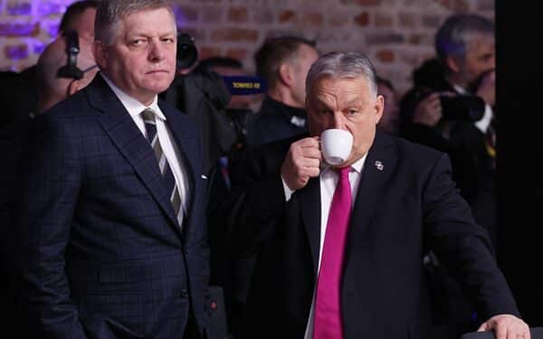 Ukraina kaltina Vengriją pasisavinus milijonus ir sulaikius banko darbuotojus
