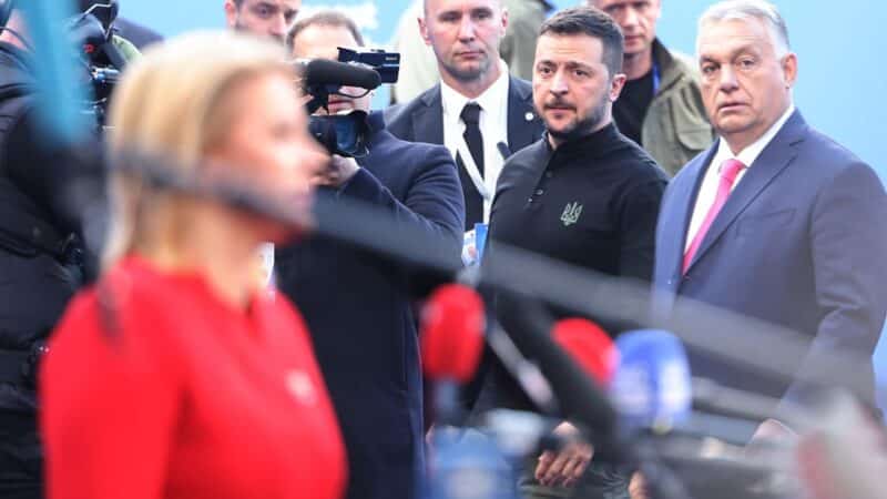 Vengrijos ir Ukrainos ginčas dėl naftotiekio aštrėja artėjant Vengrijos parlamento rinkimams