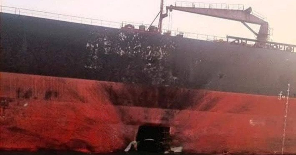 Pirmas toks atvejis: Iranas jūriniu dronu atakavo tankerį Persijos įlankoje