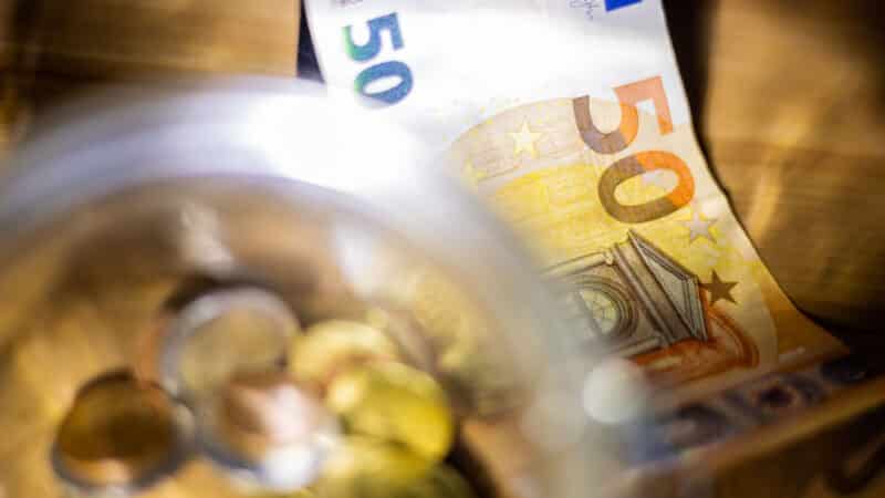 Stiprinamos darbuotojų socialinės garantijos: darbdaviai piktnaudžiauti nebegalės