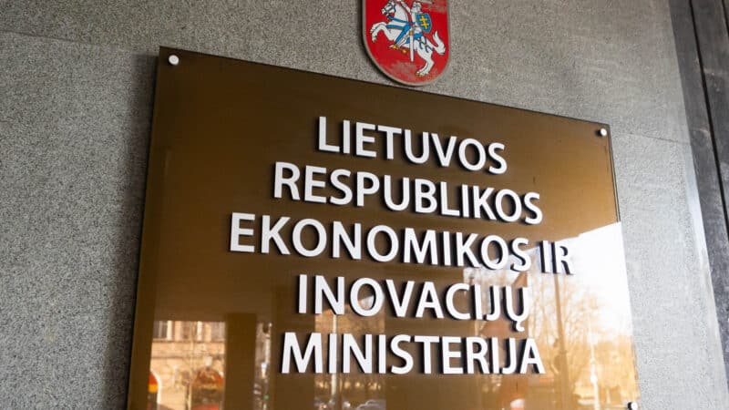 Lietuvoje mažėja biurokratinė našta verslui, bet nauji reikalavimai didina kaštus