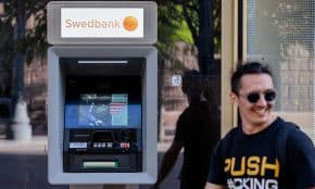 „Swedbank" bankomatas. ELTA / Andrius Ufartas nuotr.