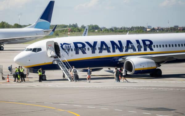 „Avia Solutions Group“ bendrovė BGS toliau tieks degalus oro linijoms „Ryanair“