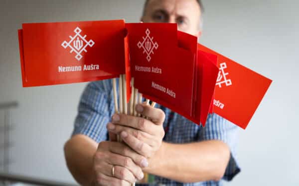 Klausimai dėl politinės kampanijos pinigų: institucijos atlieka vertinimus