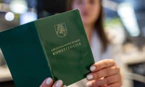 Lietuvos Respublikos Konstitucija. ELTA / Julius Kalinskas
