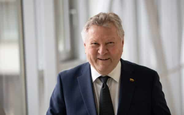 Korupcijos byloje figūruojantis Starkevičius atsisako Seimo nario mandato