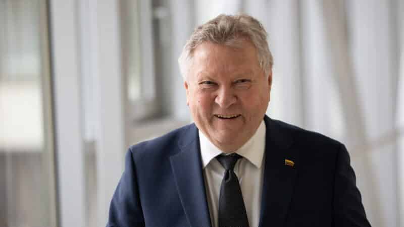 Korupcijos byloje figūruojantis Starkevičius atsisako Seimo nario mandato