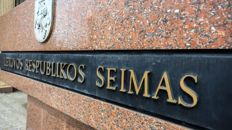 Investuotojams – nauja galimybė užsidirbti: valstybė didina gynybos obligacijų patrauklumą