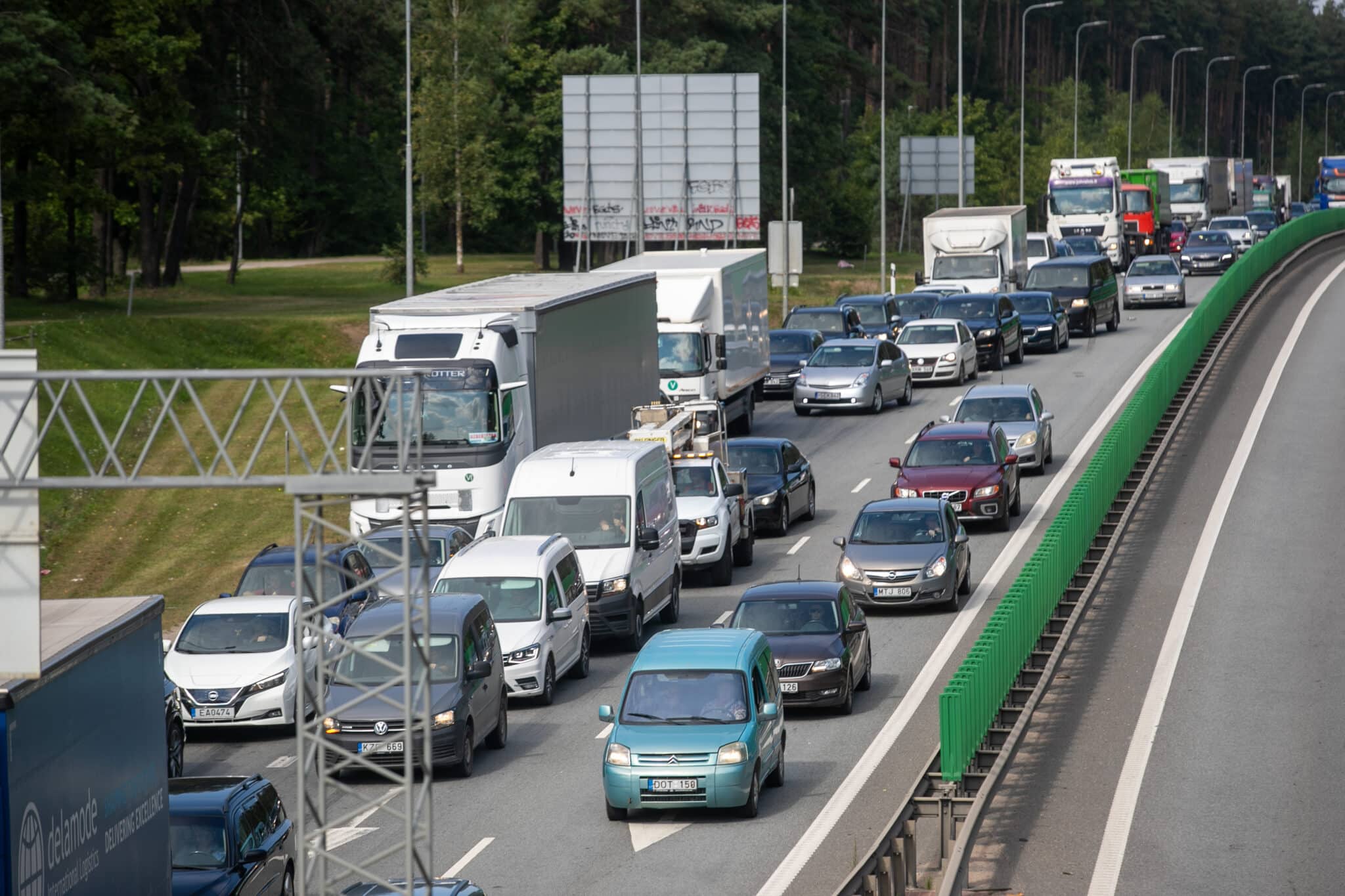 Suklusti privalo dyzelinių automobilių vairuotojai, galite gauti 40 eurų siekiančią baudą