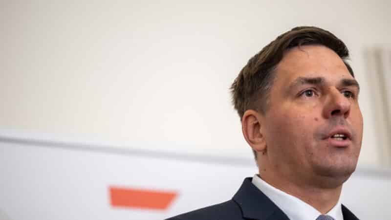 Adomavičius vėl įkliuvo: su apsimetėliu aptarė ryšius su „Gazprom“