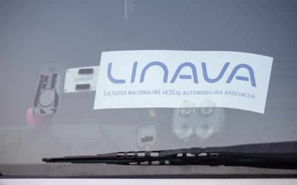 Lietuvos vežėjai spaudžia Briuselį: Minske įstrigo iki 1,5 tūkst. vilkikų