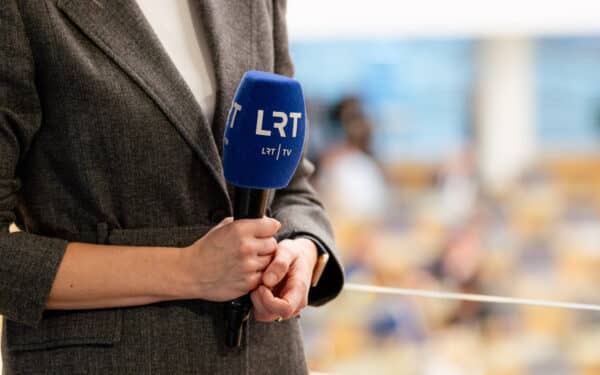 LRT įstatymo pataisos kelia įtampą: žurnalistai telkiasi protestui prieš svarbius sprendimus
