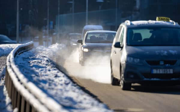 Automobilių taršos tikrinimas keisis: daugiau dėmesio efektyvumui ir technologijoms