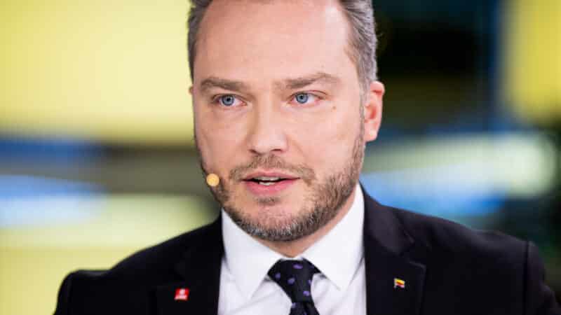 Susisiekimo ministras stabdo diskusijas: nemato poreikio ardyti rusišką vėžę į Kaliningradą