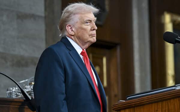 Trumpas pagrasino smogti Iranui dar neregėta jėga, jei jis keršytų už Khamenei žūtį