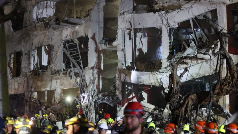 Kai kurie Artimuosiuose Rytuose įstrigę Lietuvos piliečiai paprašė pagalbos išvykti, bet ji kol kas neteikiama